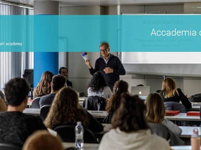 Trentino Art Academy: al via le pre-iscrizioni ai corsi accademici in design, graphic design e fashion design Grande entusiasmo si è registrato per il primo ciclo di incontri con i ragazzi delle classi di IV e V superiore di alcuni istituti scolastici del Trentino.