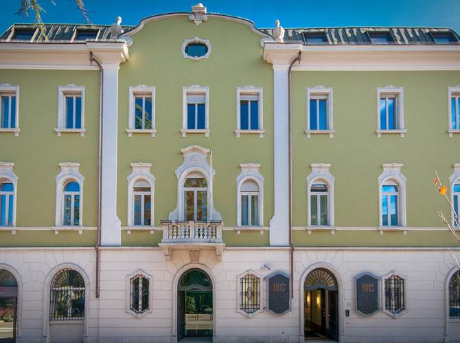 Stefano Mengoni è il presidente di Mediocredito Trentino Alto Adige A seguito della mancata accettazione dell'incarico a presidente di Mediocredito da parte di Rainer Masera, è stata convocata una nuova Assemblea dei soci della banca, presieduta dal consigliere uscente più anziano professor Giorgio Marchiodi, per eleggere il nuovo presidente e un nuovo membro del Collegio Sindacale.
