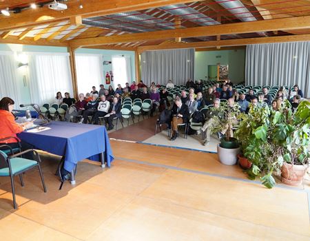 La sala alla presenza del notaio Eliana Morandi