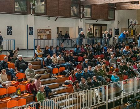 L'incontro con Yeman Crippa a Fiavé (Foto di Luca Chisté, concesse da ilT quotidiano)