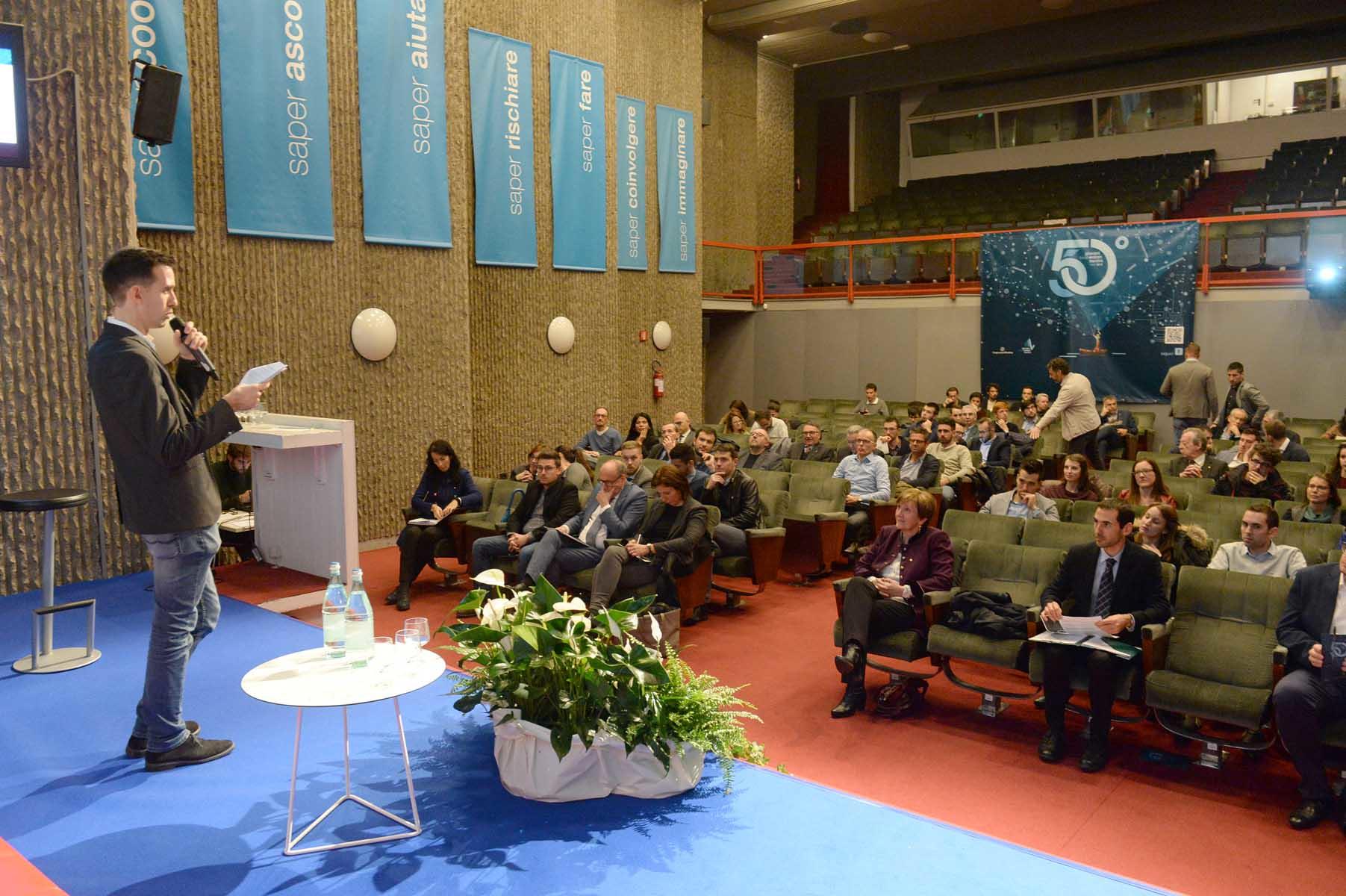 L’Associazione creata nel 1969 ha celebrato ieri sera nella sala della cooperazione il 50esimo anniversario, tra memoria e futuro.L’appello del presidente Luca Riccadonna: più rete tra di noi e spazio negli organismi di rappresentanza.La presidente della Cooperazione Trentina Marina Mattarei: osate, prendetevi responsabilità e non abbiate paura di sbagliare. La gestione del passaggio intergenerazionale è prioritario per la Cooperazione.Nell’assemblea ordinaria rinnovato il cda. Conferma del presidente Riccadonna