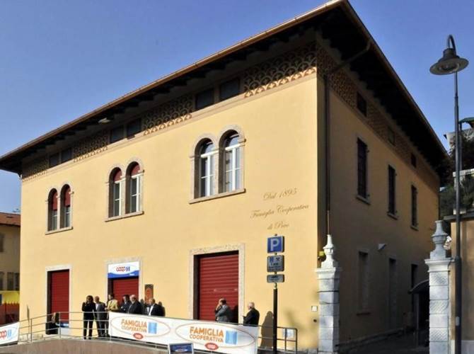 Famiglia Cooperativa di Povo sabato 18 maggio assemblea dei soci  Assemblea in “Famiglia” per i soci della cooperativa di consumo creata nel 1895 e, da 124 anni, negozio della comunità locale sia per il sobborgo della città di Trento e sia per le altre località dove è attiva nella quotidianità con la rete di punti vendita.
