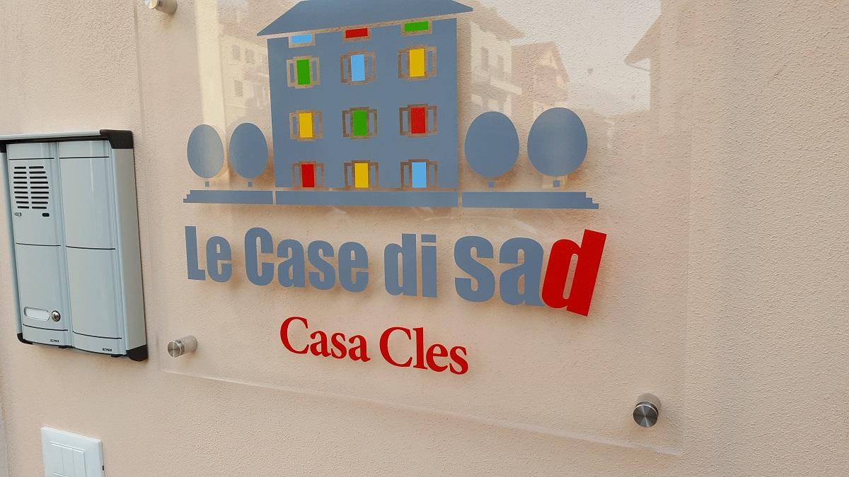 Nel tardo pomeriggio di oggi taglio del nastro di “Casa Cles”. Nel centro del capoluogo anaune, a pochi passi dalla piazza principale, il terzo progetto di cohousing della cooperativa Sad.