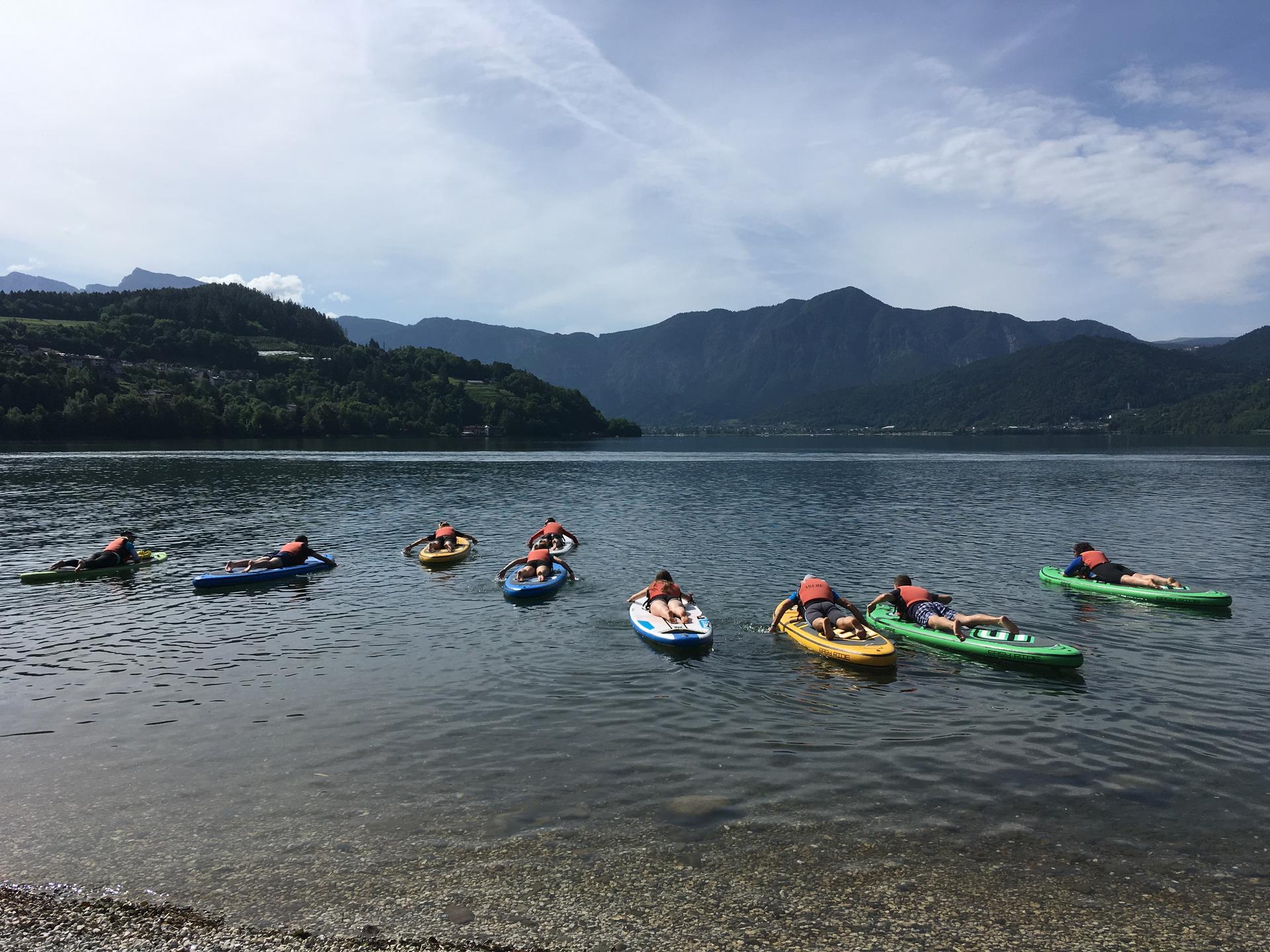 La cooperativa sociale Archè, in collaborazione con l’Odf Lab, Laboratorio di Osservazione e Diagnosi della Facoltà di Psicologia e Scienze Cognitive di Rovereto – UniTN, ha organizzato il convegno “Autismo&amp;SportOutdoor” - “SUP&amp;SAIL ABILITY” percorsi di ricerca ed evidenze per una metodologia inclusiva”.