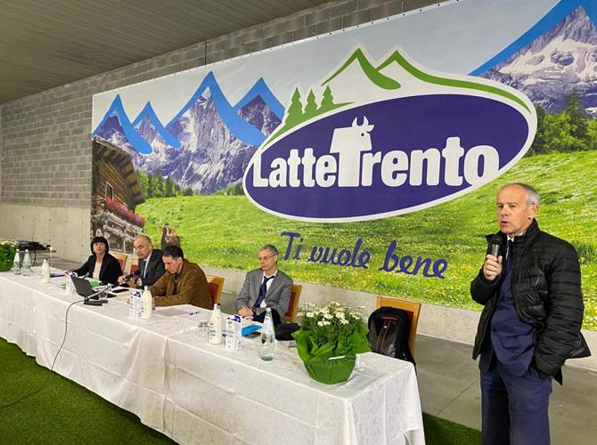 L'intervento del presidente della Cooperazione Trentina, Roberto Simoni