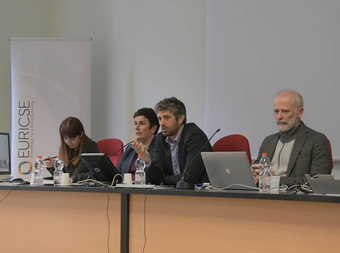 Il tavolo dei relatori