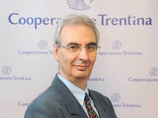 A Villa Rendena si inaugura il negozio della Famiglia Cooperativa di Vigo Rendena C’è del nuovo in “Famiglia” a Villa Rendena. La novità è rappresentata da un punto vendita cooperativo di vicinato, destinato a garantire un servizio di fondamentale importanza alle comunità di Villa Rendena e di Verdesina.