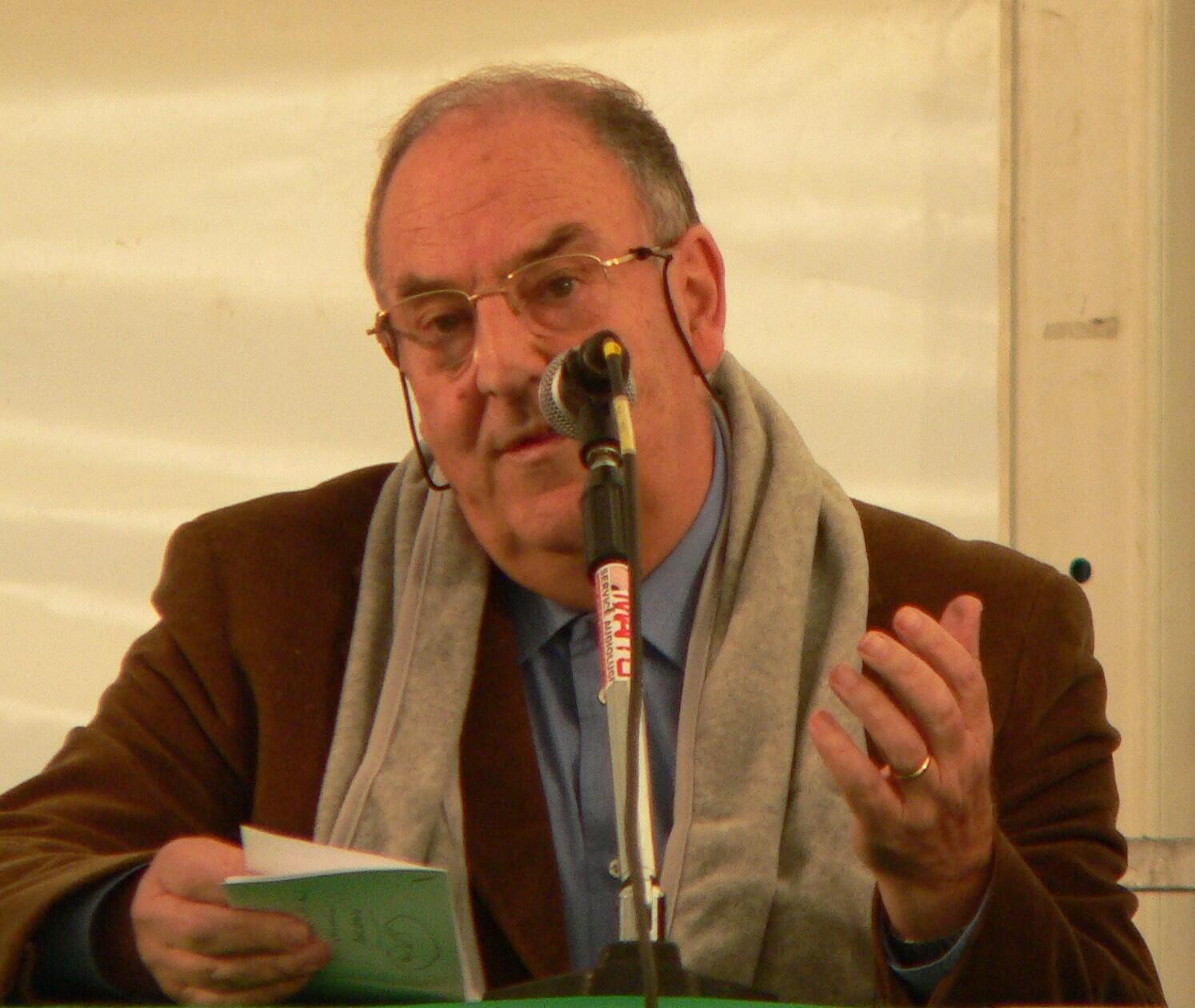 Il professor Sergio Ferrari ha tenuto a lezione la maggior parte dei dirigenti dell’agricoltura trentina, moltissimi della cooperazione, formatisi alla scuola dell’Istituto Agrario. Lo caratterizzavano grande competenza nelle materie di cui si occupava unita alla schiettezza di analisi e di giudizio, che spesso apparivano in controtendenza. Ci mancheranno i suoi stimoli e la sua franchezza.