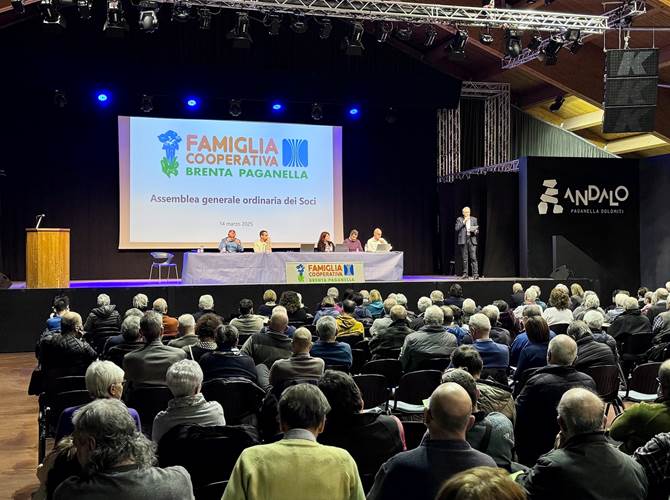 Un momento dell'assemblea