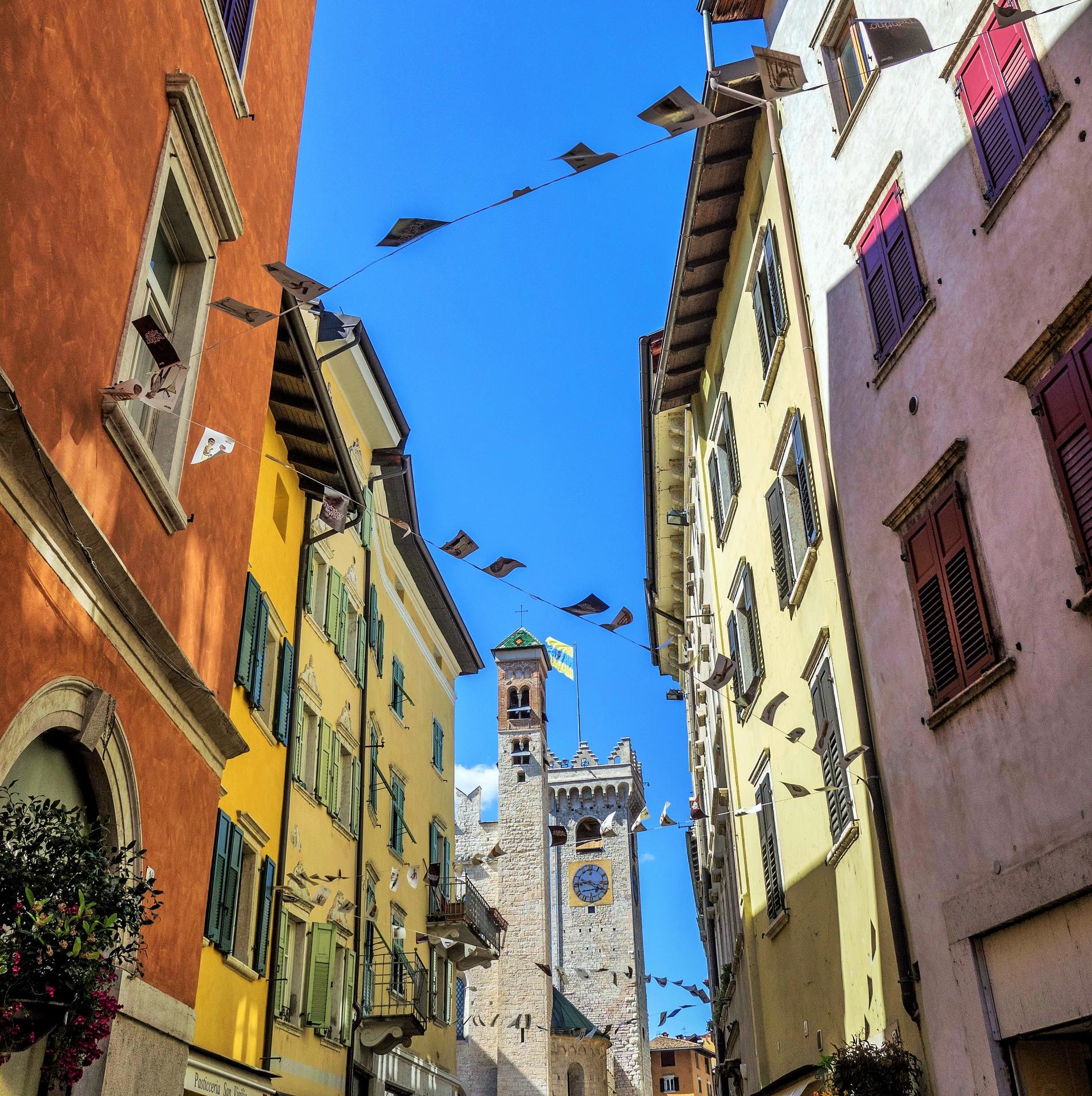 Si è conclusa da meno di 24 ore, con una giornata dedicata agli operatori di settore, la prima edizione di Trentino &amp; Wine (16-20 maggio 2019), il festival del vino trentino che rinnova la tradizione della Mostra del vino arricchendola di iniziative ed eventi in campo, culturale, storico, artistico ed ambientale.