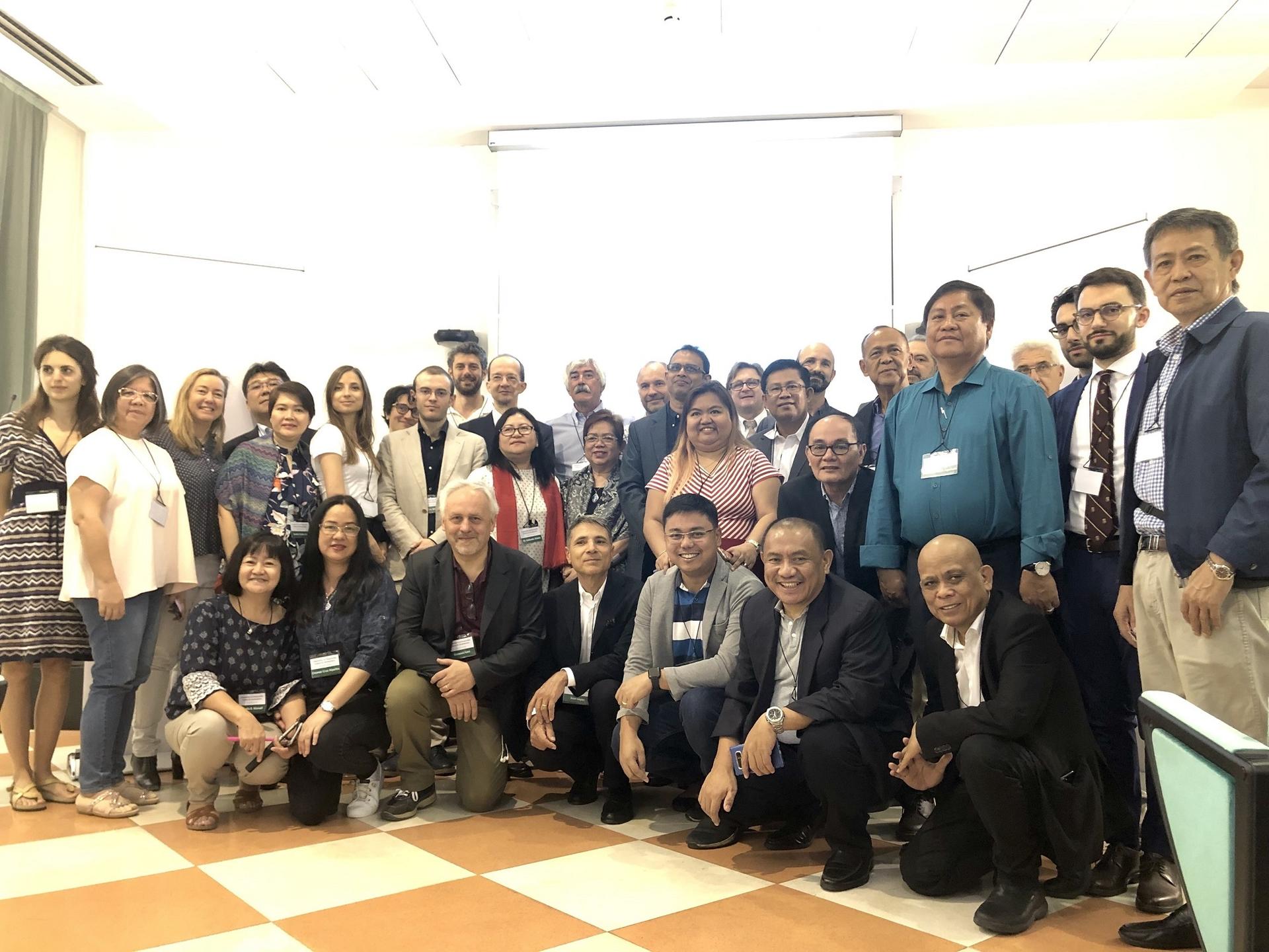 Le problematiche e le prospettive di crescita della finanza responsabile e cooperativa sono al centro del 10° workshop organizzato ieri e oggi a Trento (Dipartimento economia e management Università di Trento) da Euricse in collaborazione con Federcasse e l’Associazione europea delle banche cooperative (EACB). Due giornate di sessioni plenarie con quaranta docenti e ricercatori provenienti da 10 Paesi tra Europa, India, Giappone e Filippine, per analizzare lo scenario attuale della finanza e le possibilità di innovazione sociale del settore. 